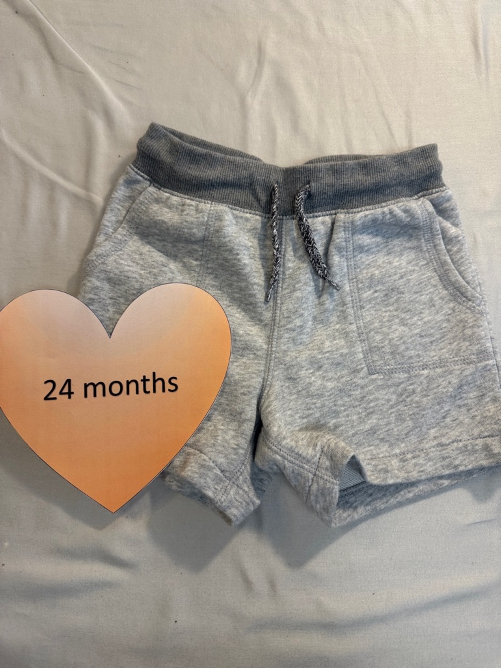OshKosh B'gosh - LIKE NEW - Grey Shorts with elastic waistband